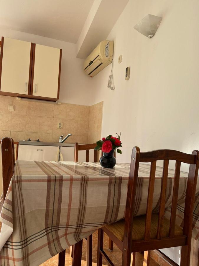 Apartments And Room Mv Petrovac Dış mekan fotoğraf
