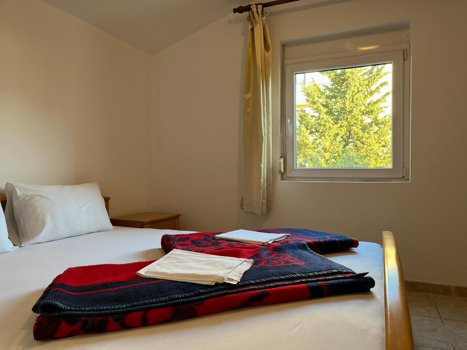 Apartments And Room Mv Petrovac Dış mekan fotoğraf